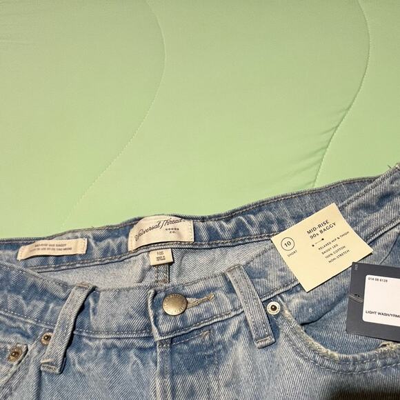 Women's Mid-Rise 90's Baggy Jeans - Universal Thread Light Wash Size 10S - Picture 5 of 6